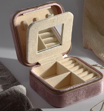 Luxe Velvety Jewellery Organizer